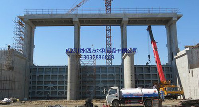 南京三汊灣水利樞紐工程節制閘門安裝現場